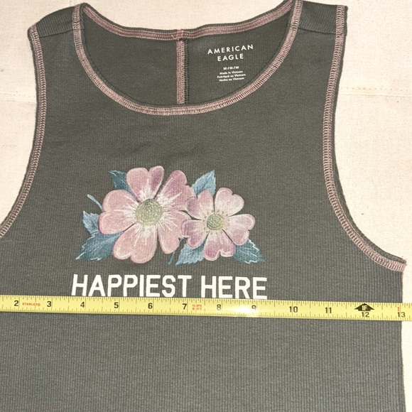 AE Graphic “HAPPIEST HERE” Cropped Tank Top, Size Medium - Picture 4 of 10